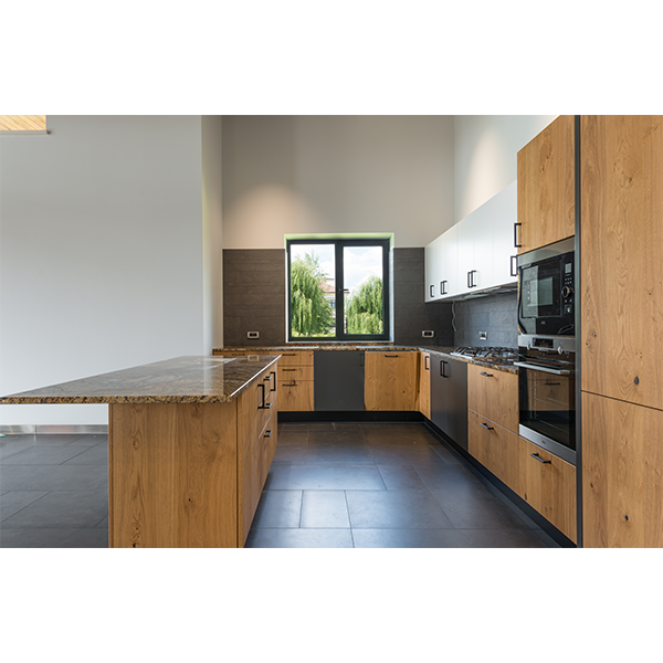 Kitchen  5 thumbnail 2